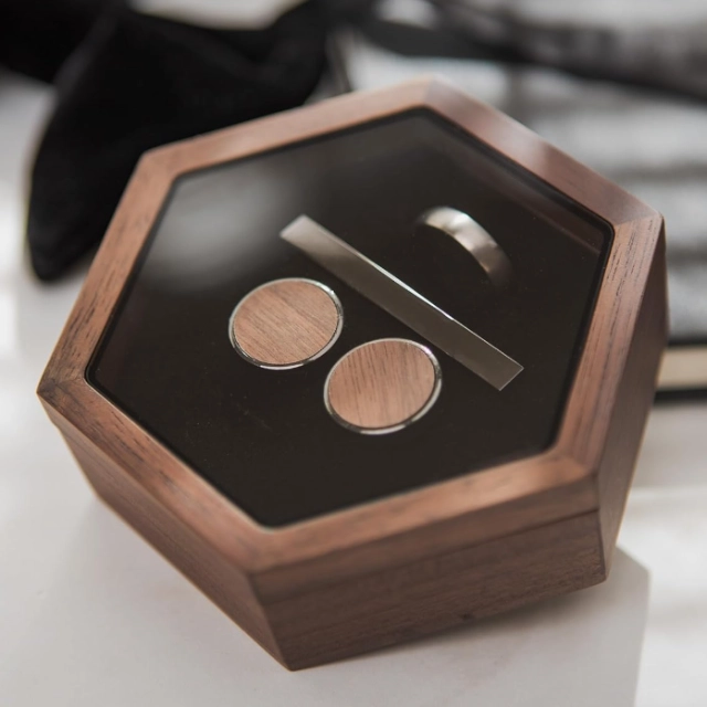 Delicate Wooden Trinket Box - Charming & Compact, Ideal for Treasuring Tiny Treasures - velvet lined wood hexagon box 2