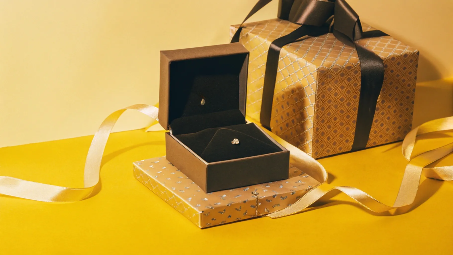 Find Your Niche Vertical Labret Jewellery Packaging at Richpack - vertical labret jewellery box wrapping ideas