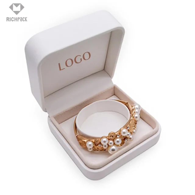 Leather Gift Box - The Elegant Present Solution, with Fine Leather & Customizable Embellishments. - zt66 (6)