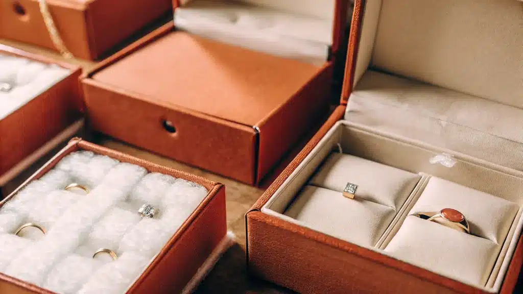jewelry boxes shipping