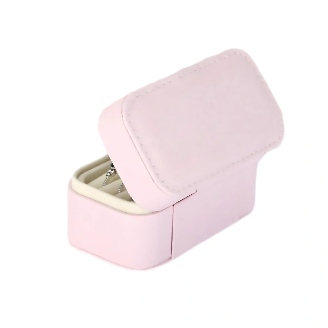 Compact and Functional Travel Jewelry Case Small - Secure Your Jewelry on Journeys - compact travel jewelry case1