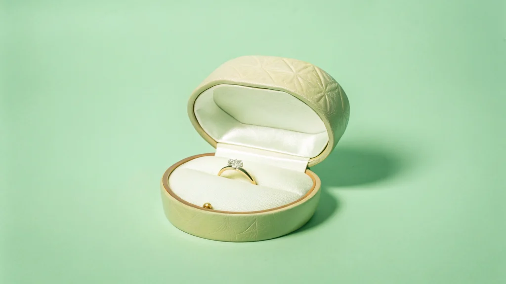 custom leather jewelry box for engagement ring
