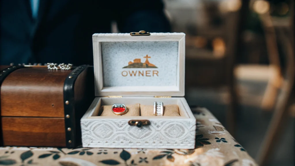 personalized travel ring box ideas