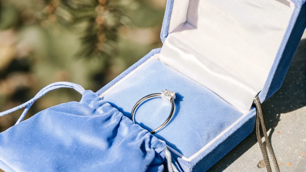 Small Travel Jewelry Cases: Your Go-to Guide for Effortless Jewelry Storage - small jewelry pouch