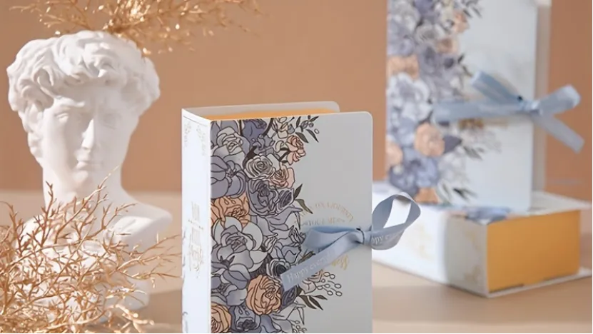 Gift box with magnetic lid