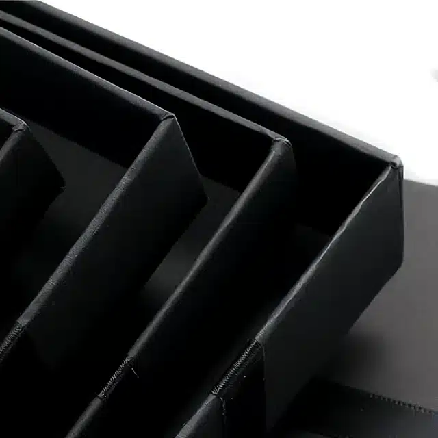 Black Jewelry Boxes – Simple, Reliable Packaging for Everyday Jewelry | Richpack - black gift box 7