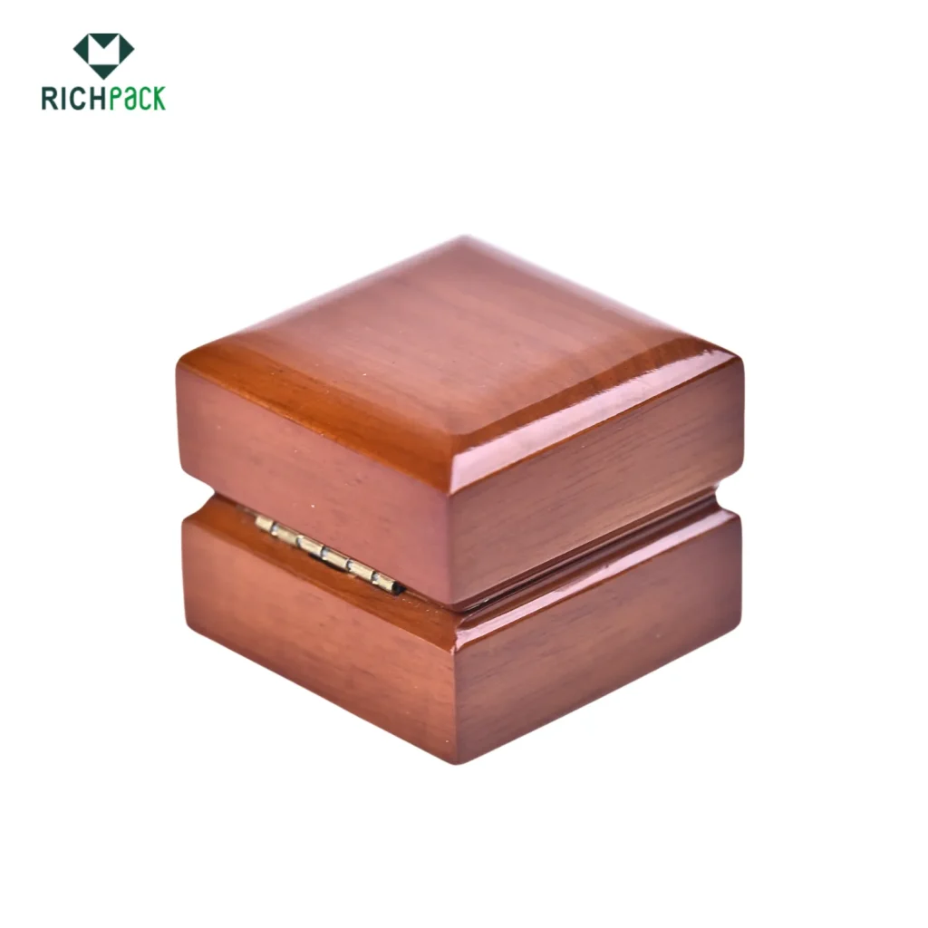 classic ring wooden box 002
