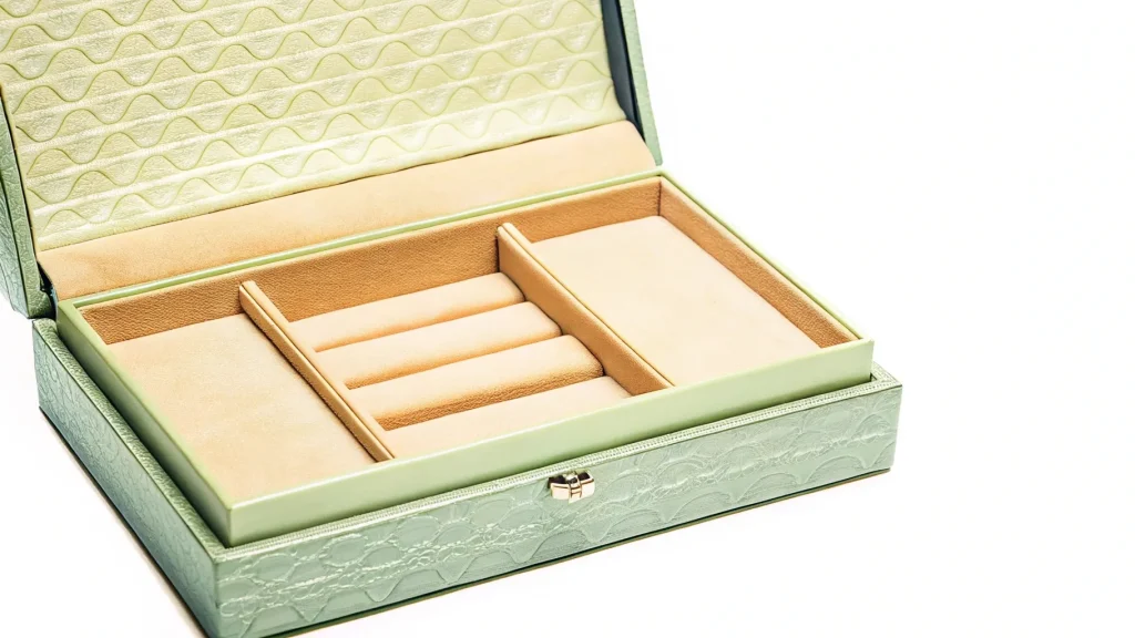 coolest keepsake box for friends
