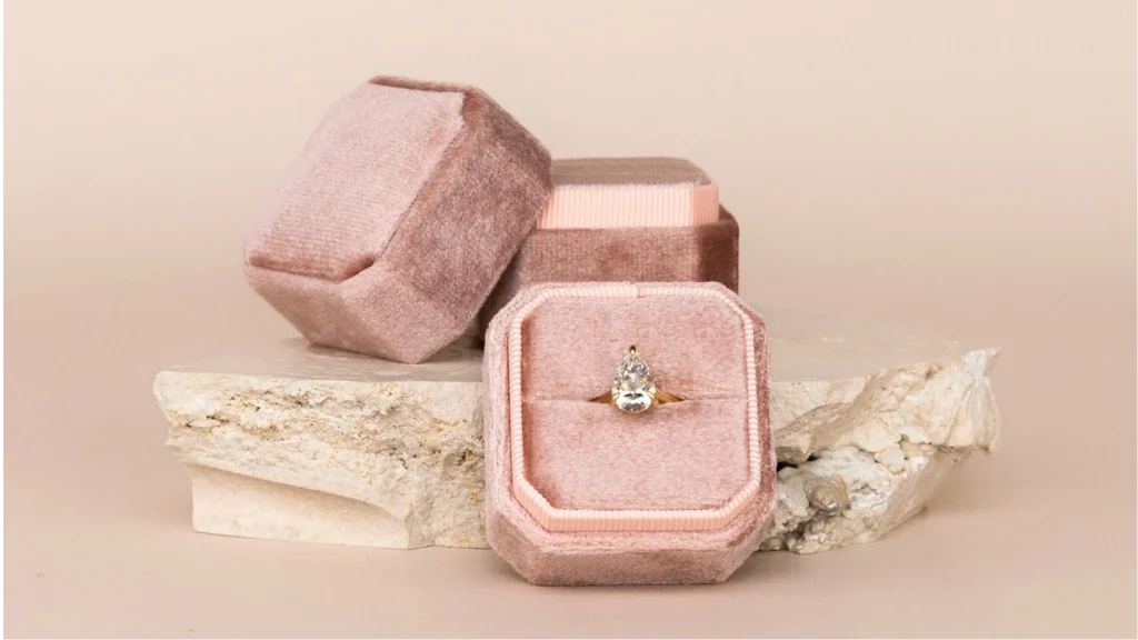 custom ring boxes with logo that are both beautiful and functional.