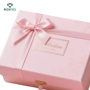 gift box pink with ribbon 001