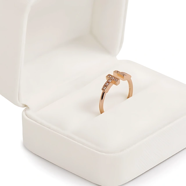 Luxurious Packaging for Jewelry Rings White Gold - Protect & Present in Style - jewelry box white 2