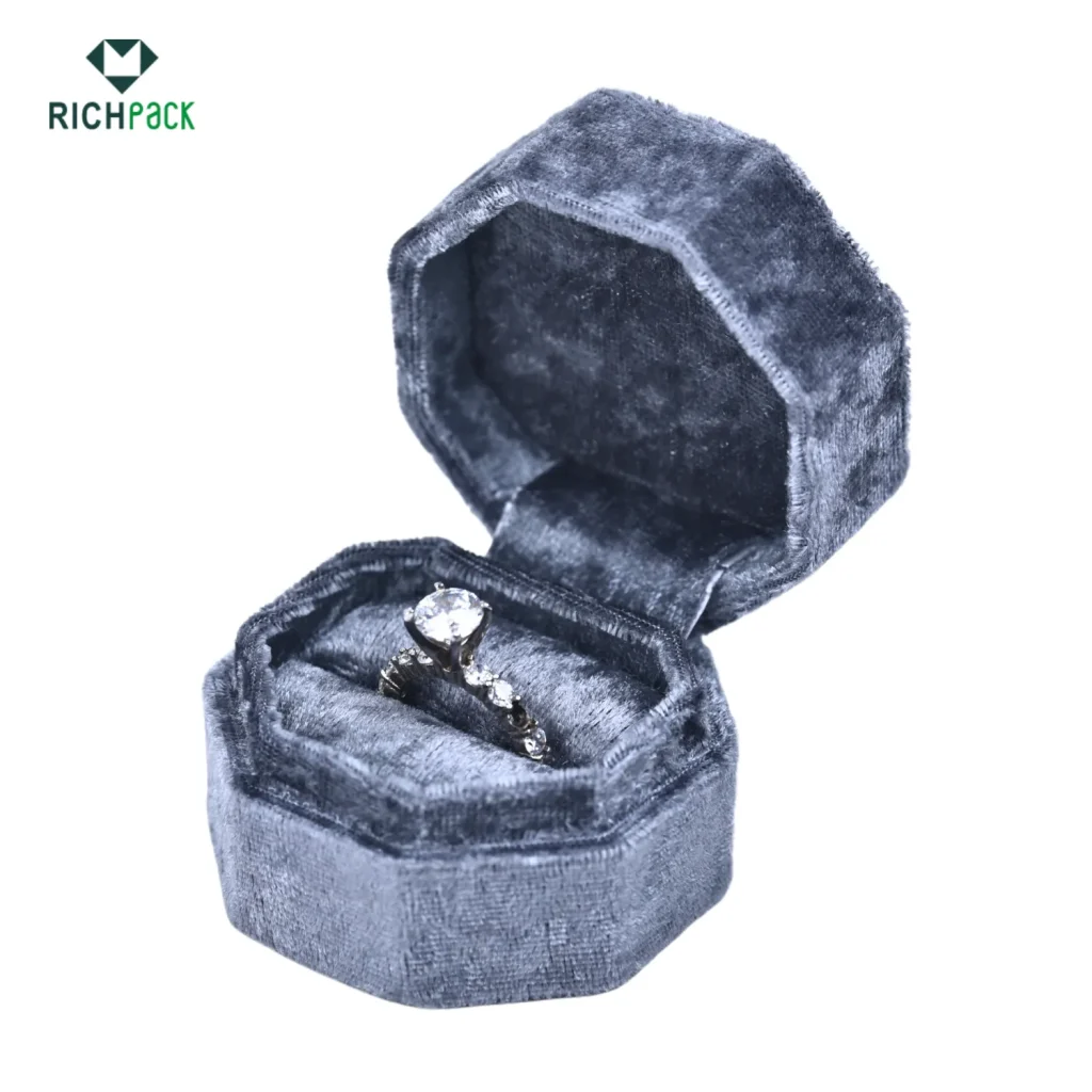 necklace ring velvet box 001