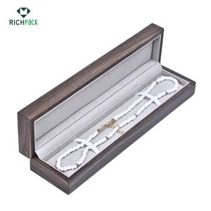 north american black walnut wooden necklace box 001