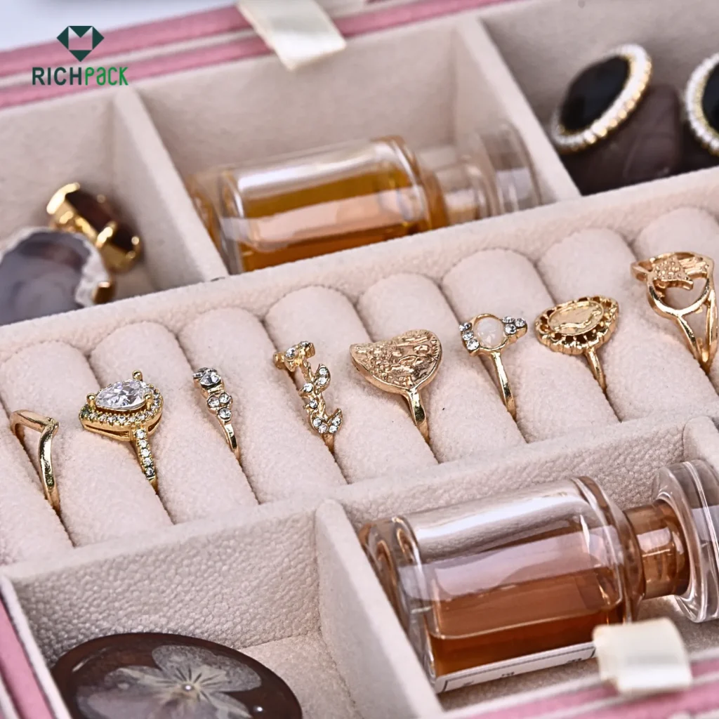 pink leather jewelry box with handle 005