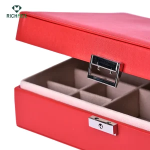 red corium ornamentum auctor V "