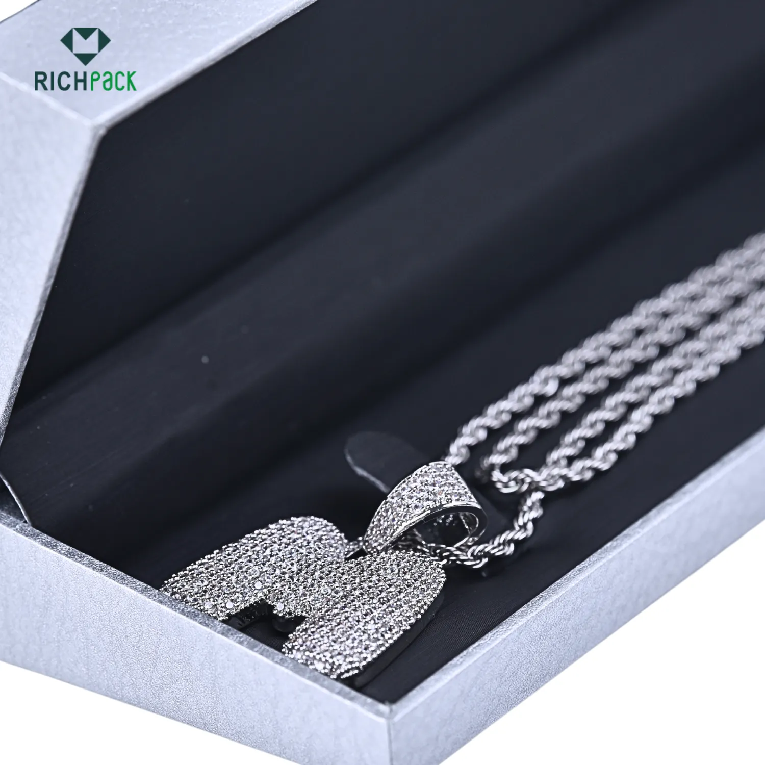 sleek necklace box 003