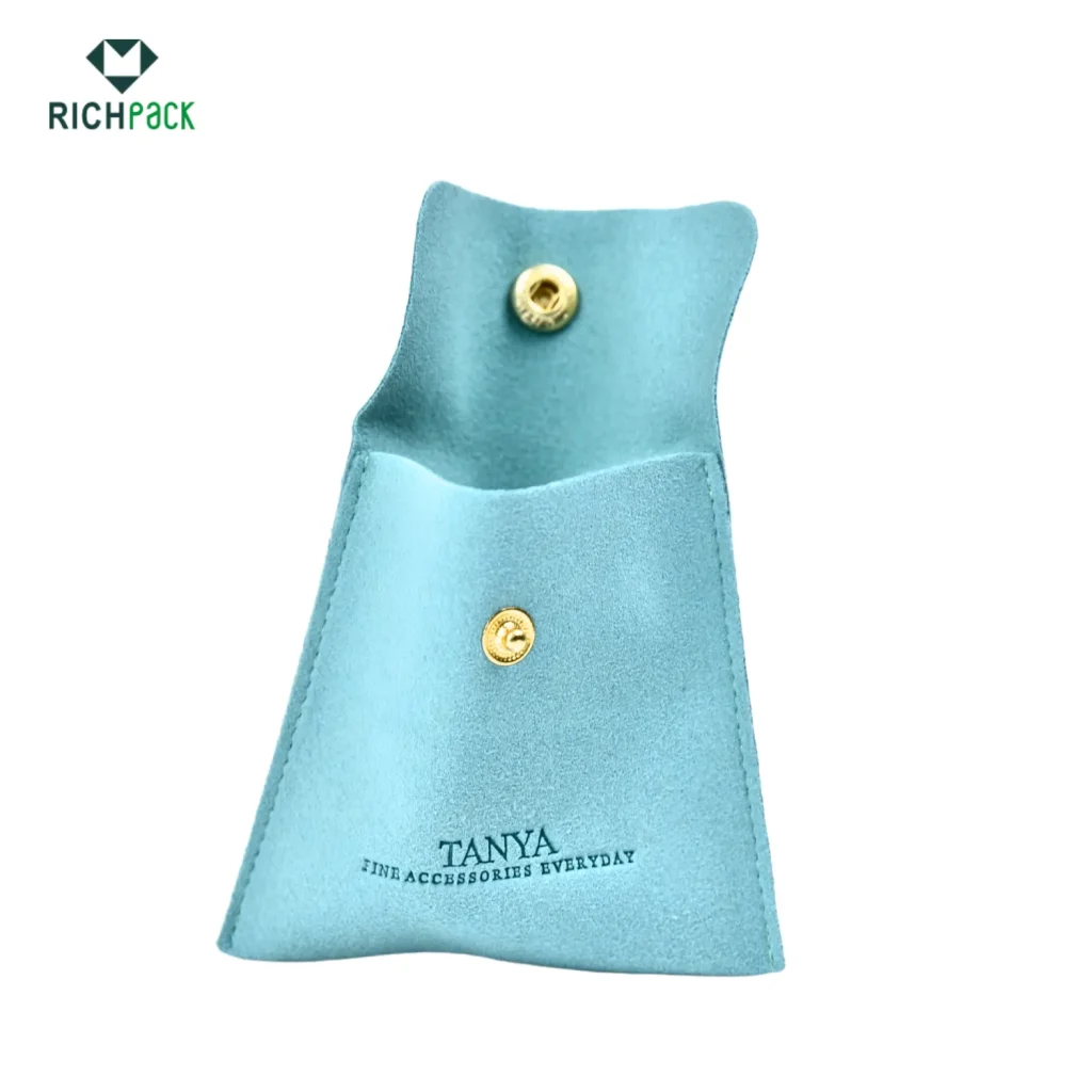small blue jewelry pouch with snap 003