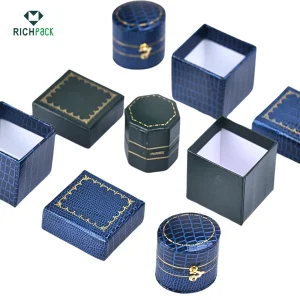 pieni vintage sormuslaatikko 004