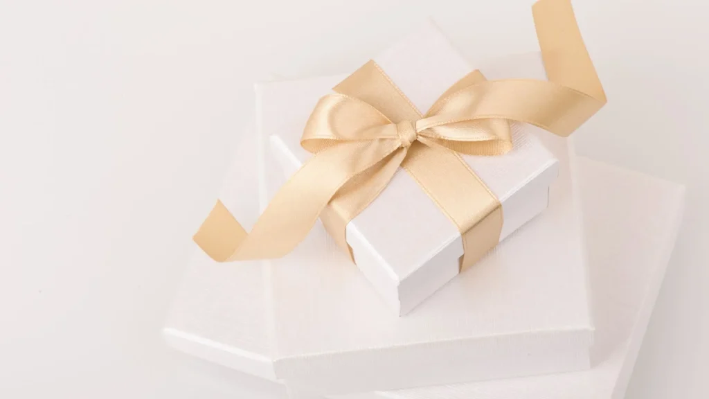 white gift box design ideas 002
