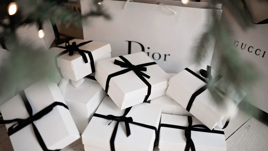 white gift box design ideas 004