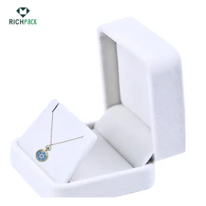 white velvet jewelry boxes 010