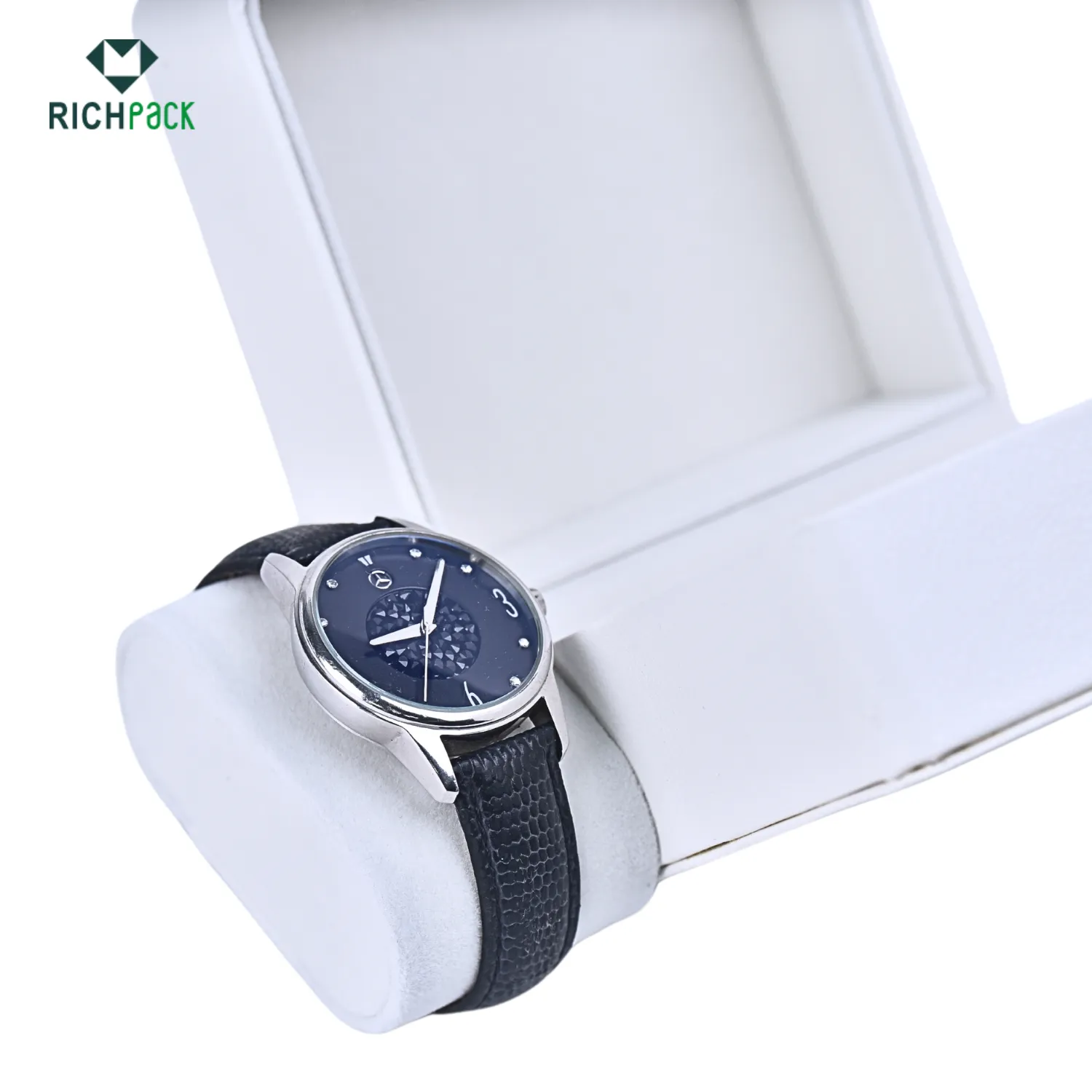 white watch box 002