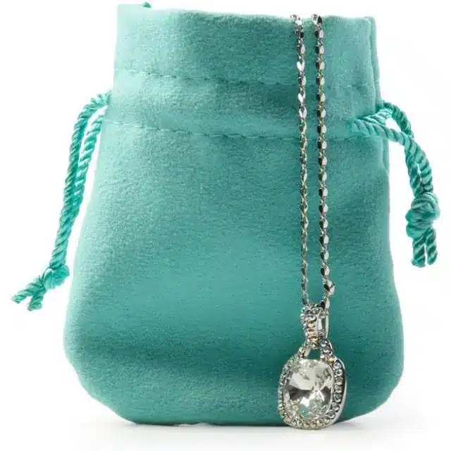 Velvet Jewelry Pouches in Green | Custom Luxury Velvet Bags with Drawstring or Flap – Richpack Wholesale - Velvet Pouches 3