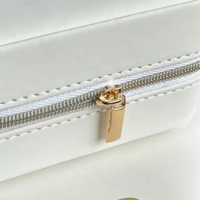 Engraved Travel Jewelry Case: Personalized Elegance Wherever You Go - engraved travel jewelry case 3
