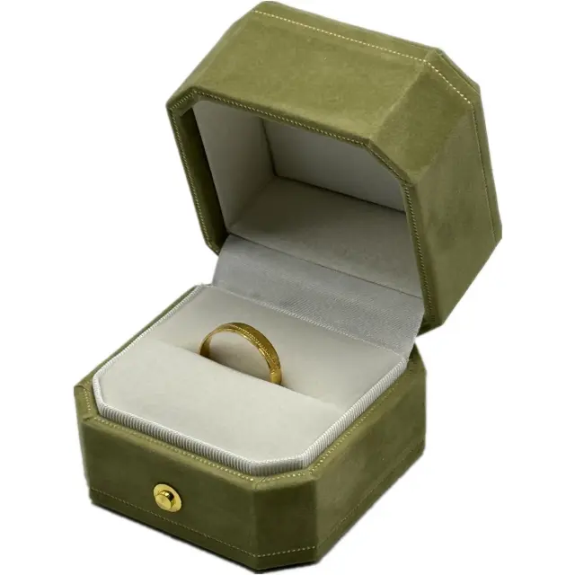 Custom Velvet Ring Box Green – Elegant Jewelry Box | Richpack - velvet ring box