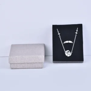 Grå smykkegaveæske med låg 9x9x3cm | Moderne gaveæske med låg | Lagervare Engros - Grå smykkegaveæske med låg (2)