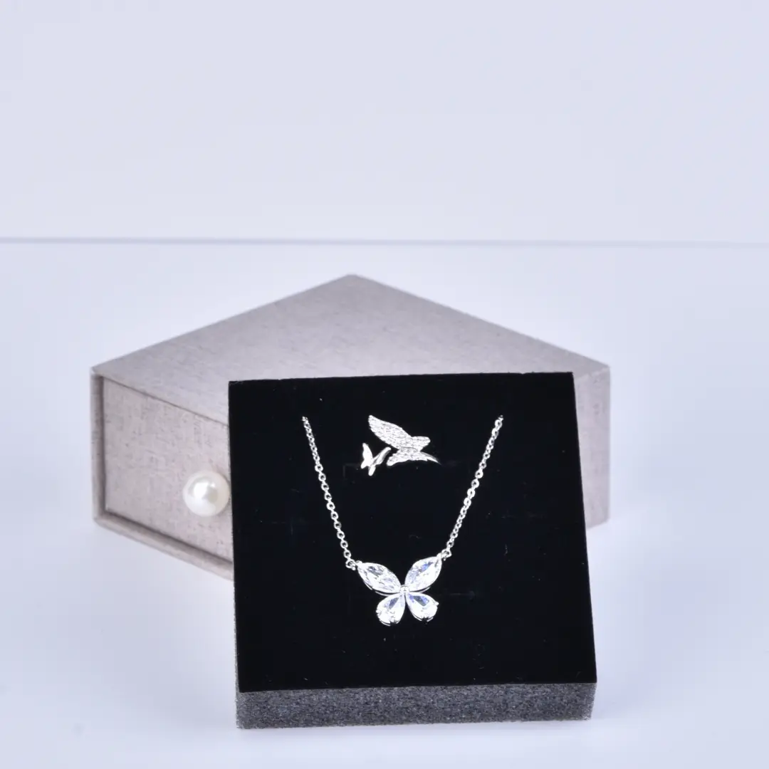 ถุงของขวัญสีเทาพร้อมหูหิ้ว ขนาด 12x16x6 ซม. | ถุงกระดาษใส่เครื่องประดับคุณภาพพรีเมียม | สินค้าพร้อมส่งขายส่ง - กล่องลิ้นชักกระดาษสีเทา (2)