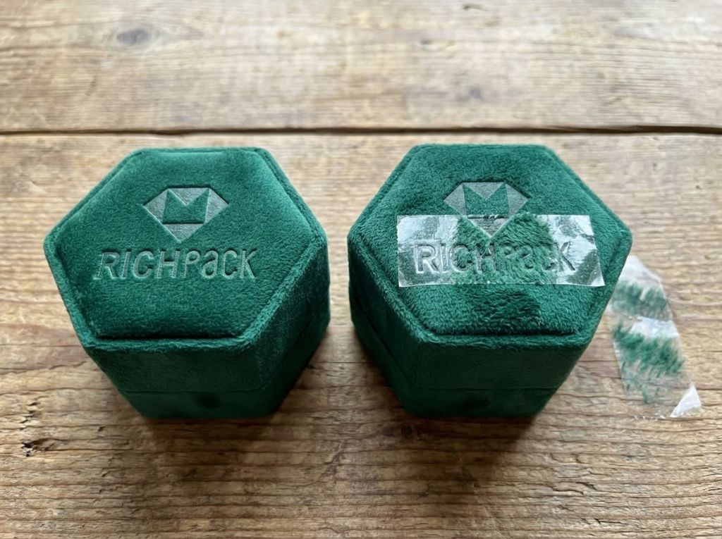 How to Choose the Perfect Vintage Velvet Ring Box for Your Business - Hair Shedding Rate and Color Fastness