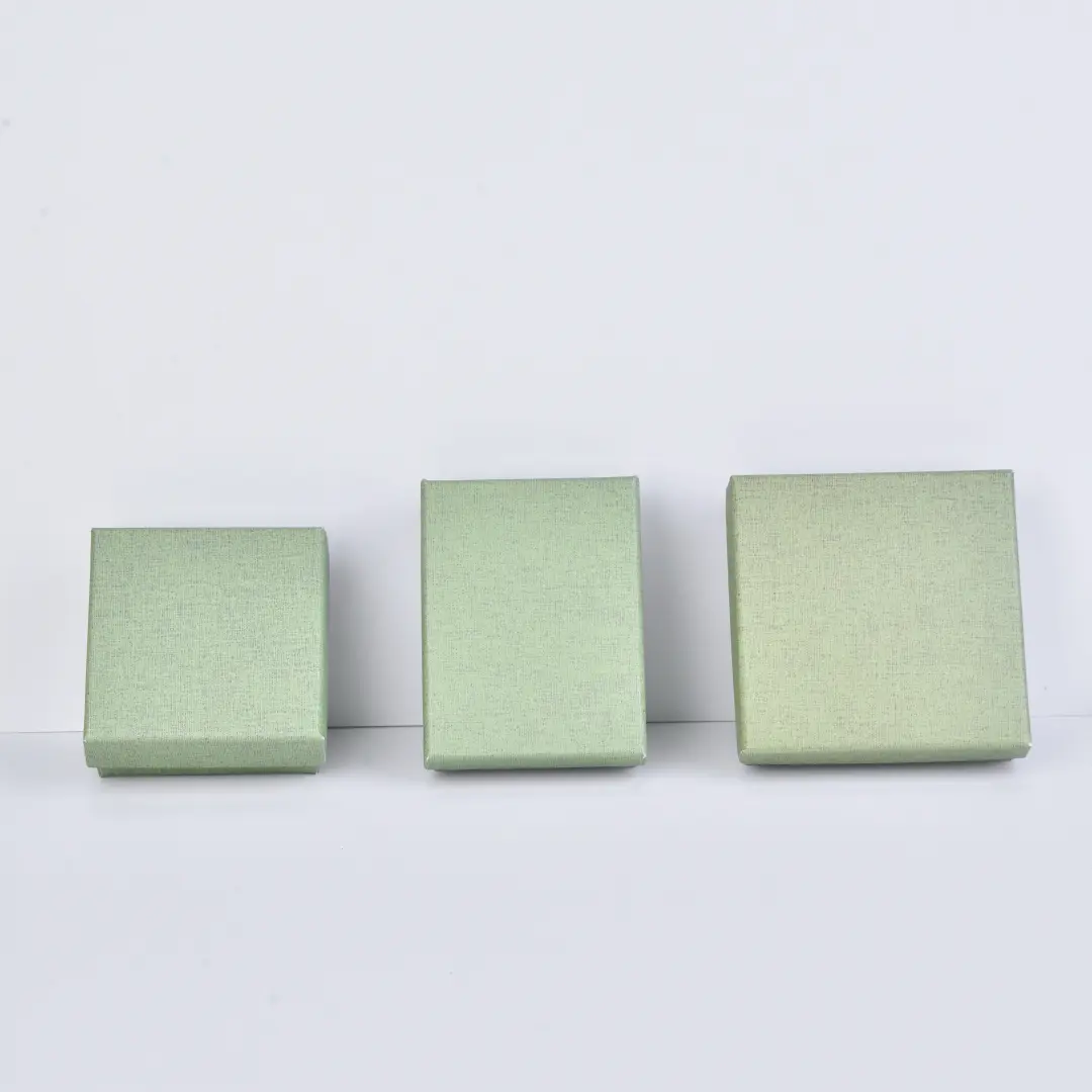 Green Gift Box With Lid - Jewelry Packaging | Specialty Paper In Stock - green box with lid (10)