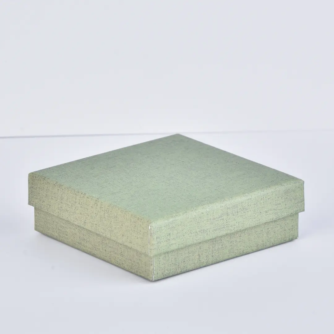 Green Gift Box With Lid - Jewelry Packaging | Specialty Paper In Stock - green box with lid (2)