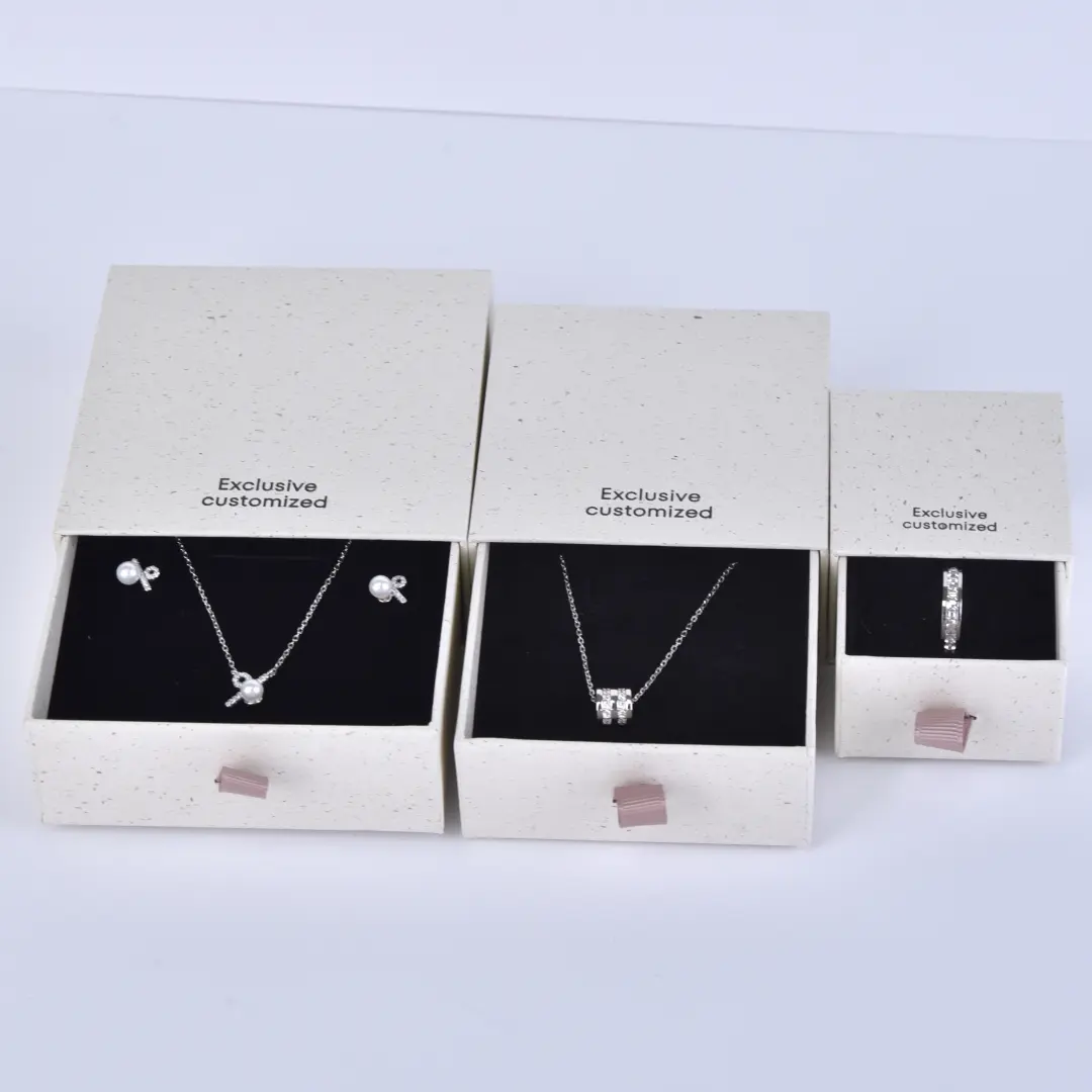 Custom Jewelry Packaging Boxes - 9x9x3.5cm Custom Logo Recyclable Gift Box - Custom Jewelry Packaging Boxes7