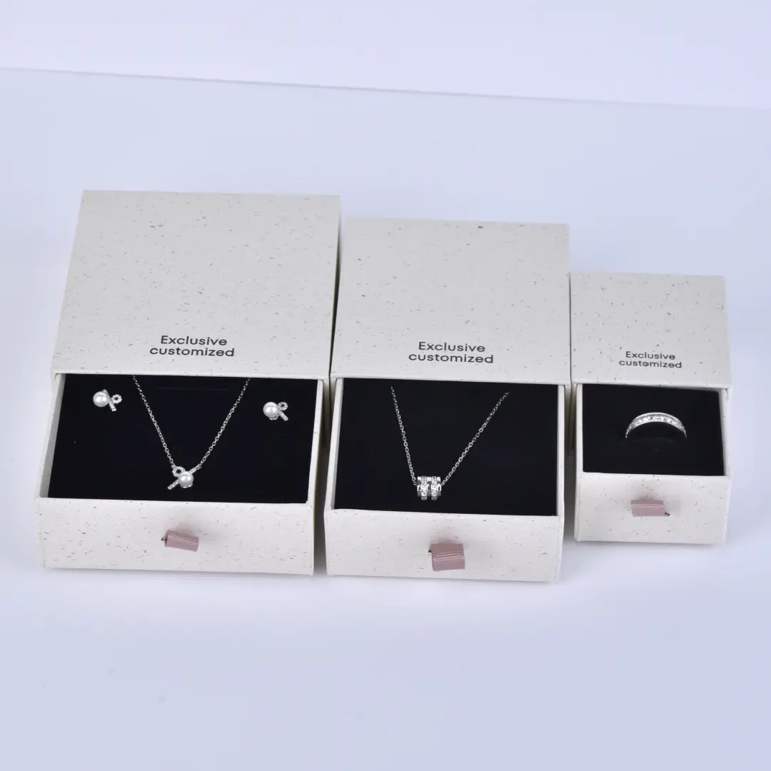 Custom Jewelry Packaging Boxes - 9x9x3.5cm Custom Logo Recyclable Gift Box - Custom Jewelry Packaging Boxes8
