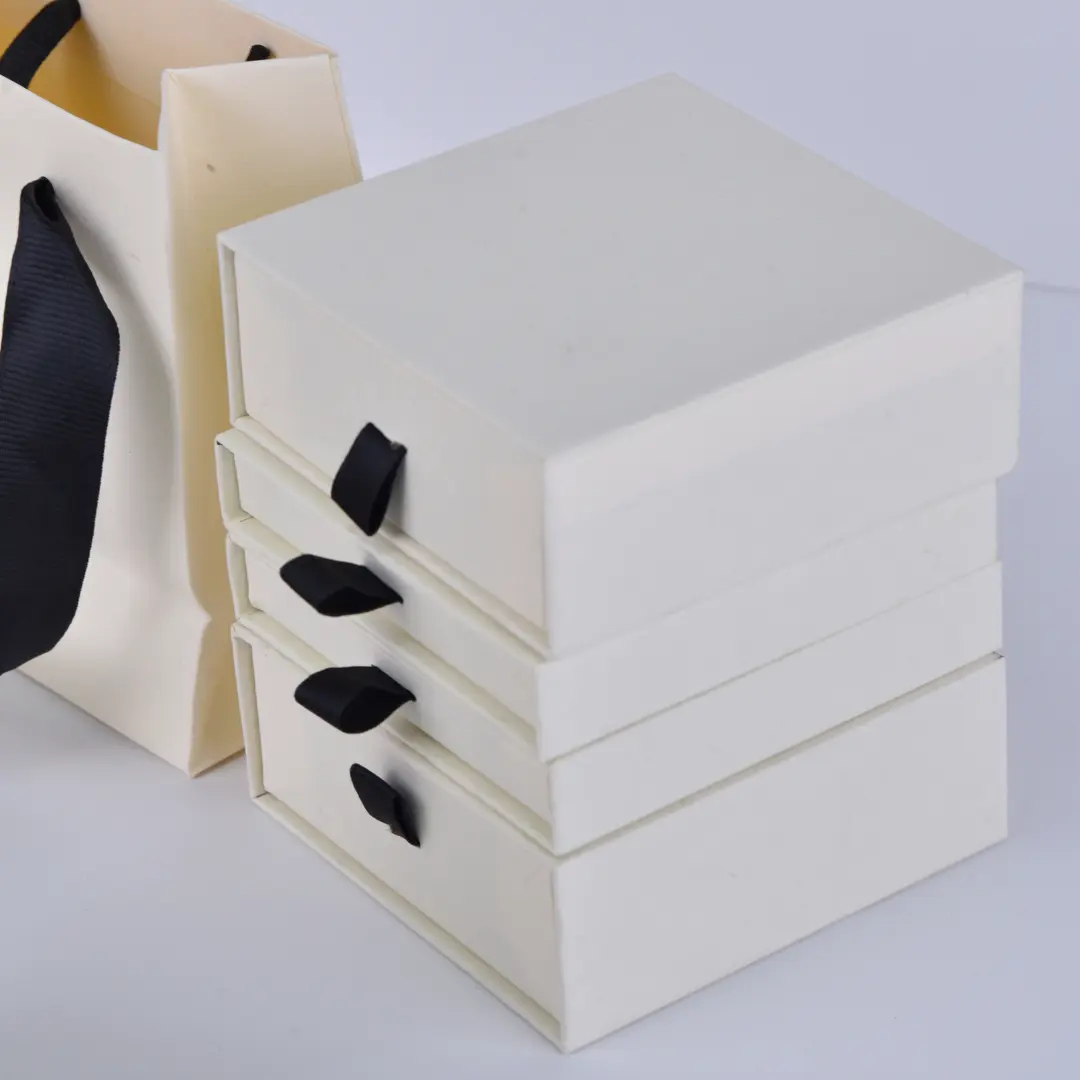 Earth White Jewelry Packaging Box - 6x6x1.7cm Sliding Gift Box with Drawer - Earth White Jewelry Packaging Box11
