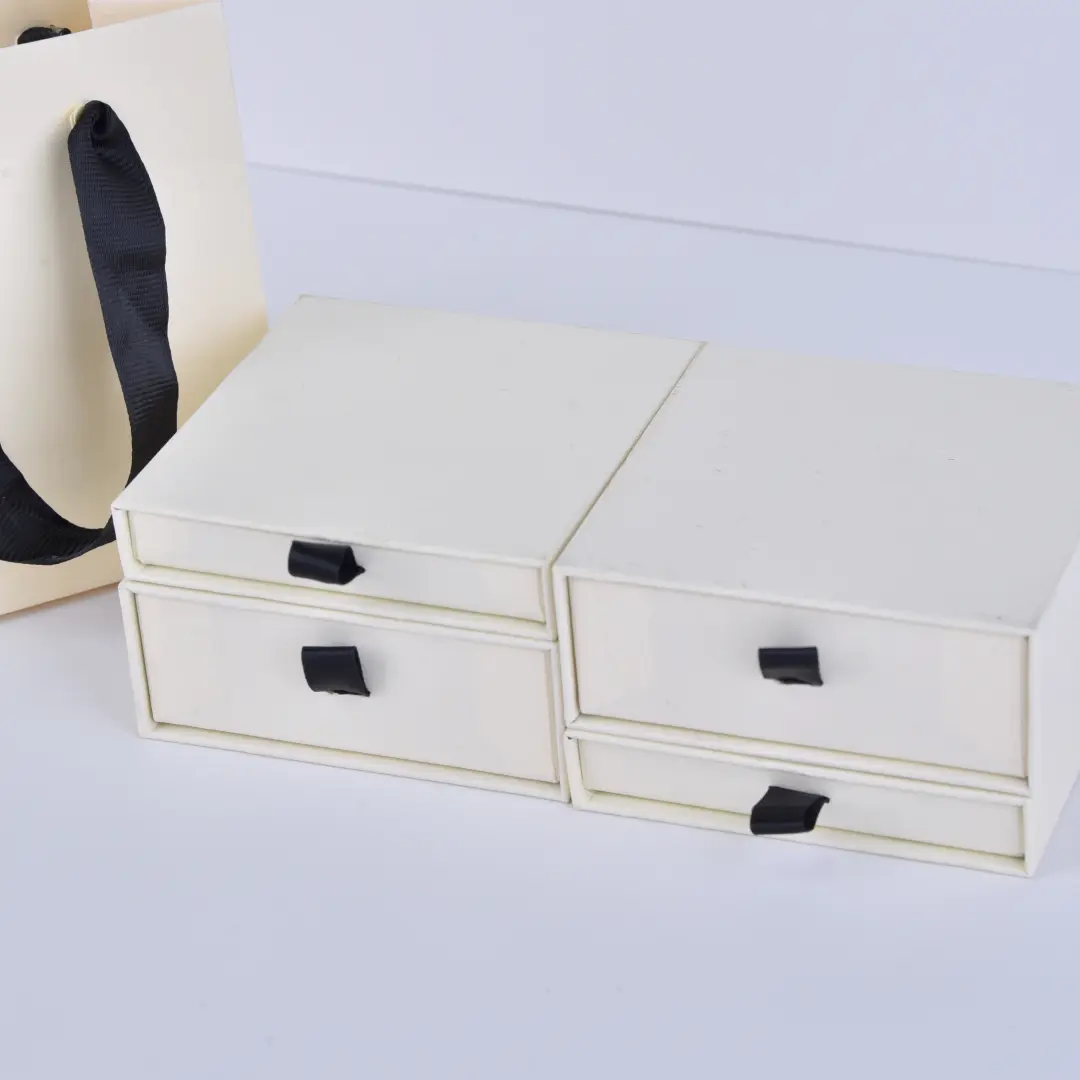 Earth White Jewelry Packaging Box - 6x6x1.7cm Sliding Gift Box with Drawer - Earth White Jewelry Packaging Box8