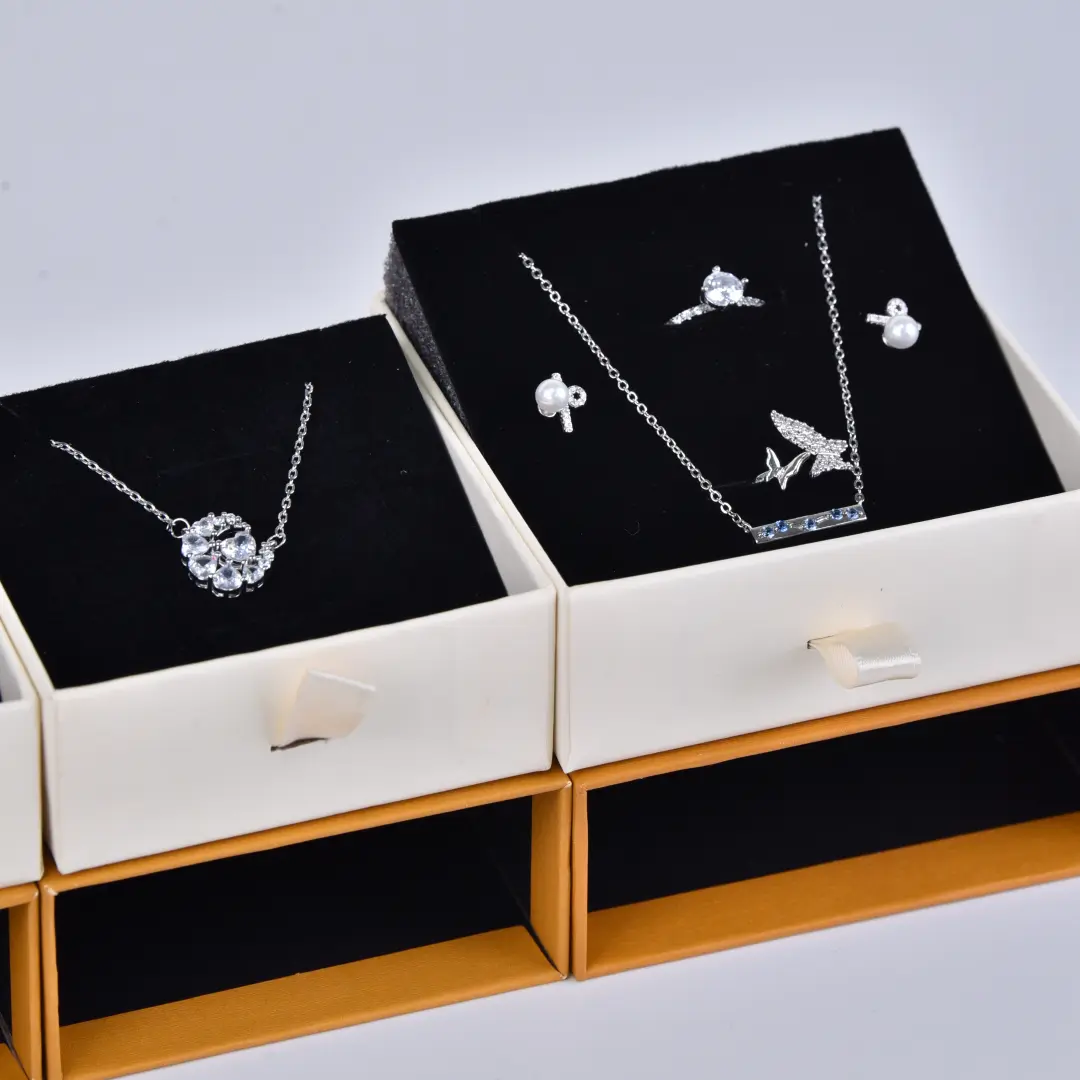 Antique Bronze Sliding Jewelry Box - 5x5x3.5cm Rigid Cardboard Sliding Jewellery Gift Box - Sliding Jewelry Box3