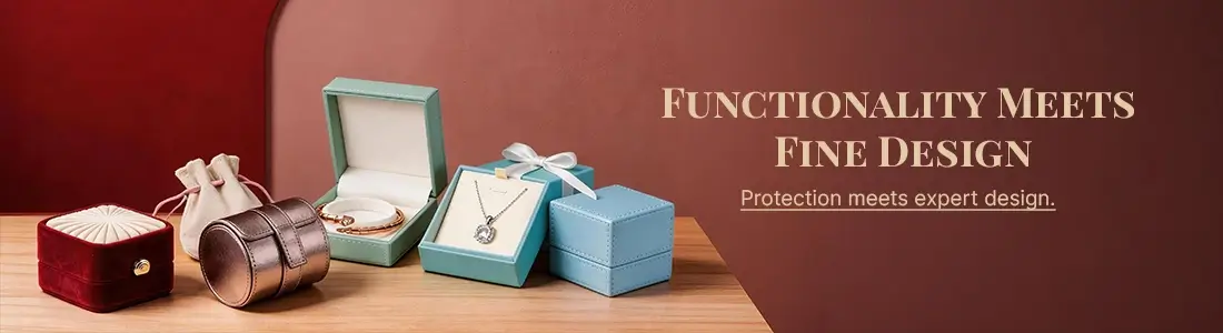 מבחר קופסאות תכשיטים יוקרתיות בסגנונות קטיפה, עור ובד, מעוצבות להגנה פונקציונלית והצגה אלגנטית.